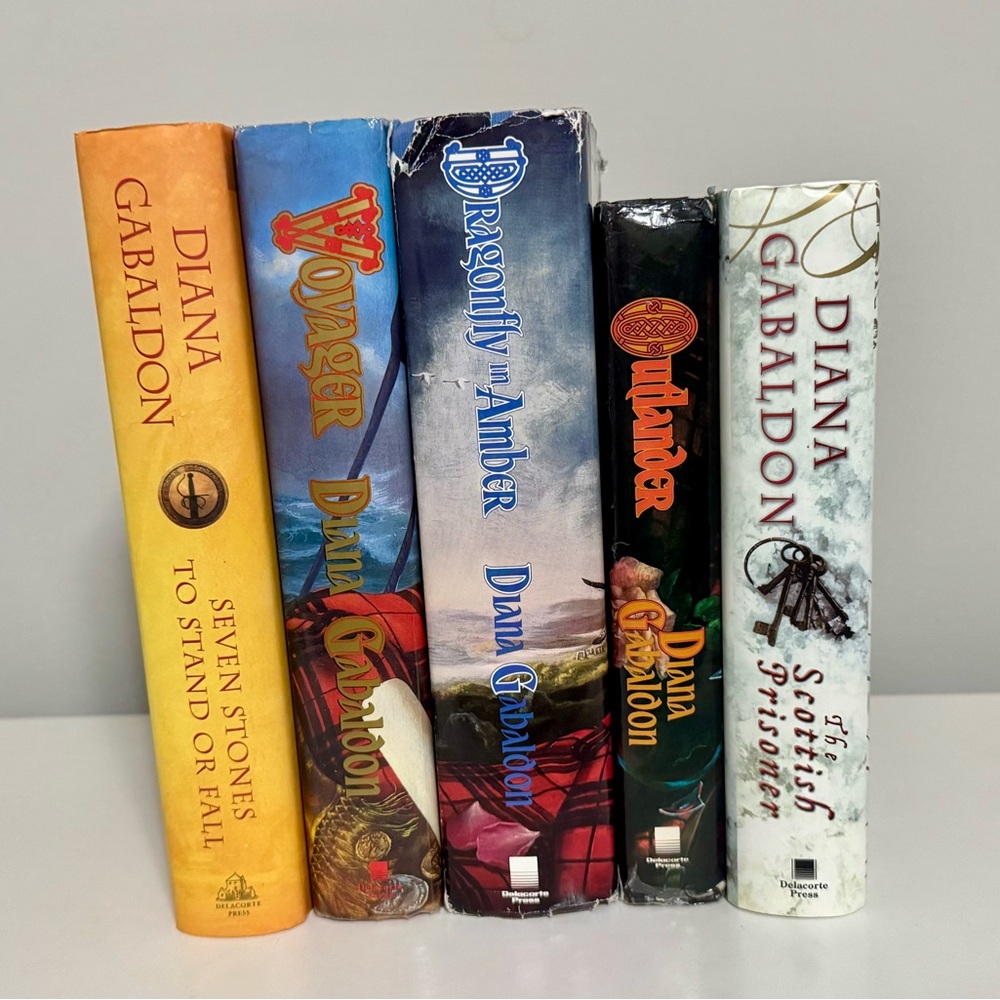 Diana Gabaldon Novels. Set of 5. Outlander hardcover with dust jackets.